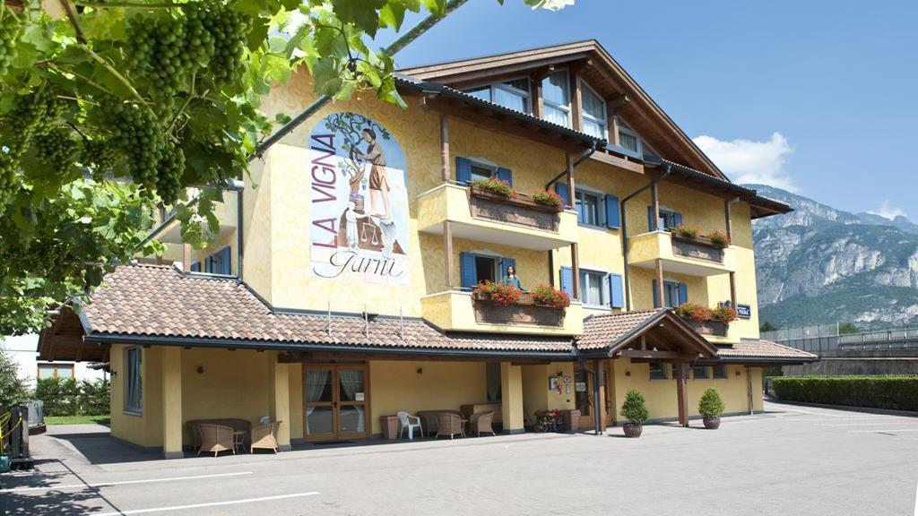 Hotel Garni La Vigna - Adult Friendly San Michele allʼAdige المظهر الخارجي الصورة