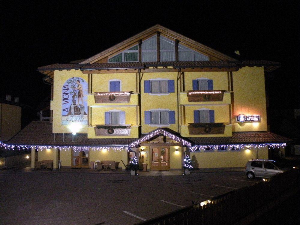 Hotel Garni La Vigna - Adult Friendly San Michele allʼAdige المظهر الخارجي الصورة