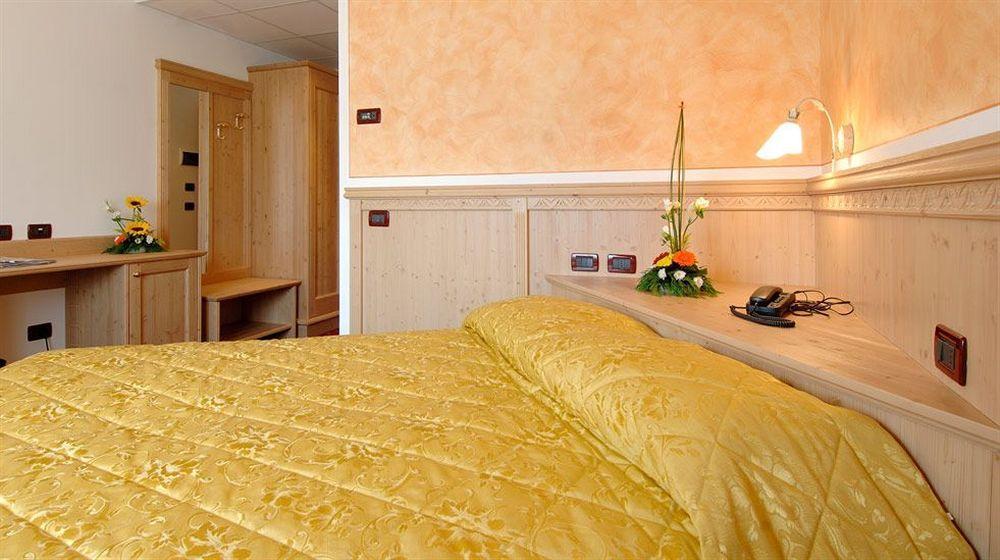 Hotel Garni La Vigna - Adult Friendly San Michele allʼAdige المظهر الخارجي الصورة